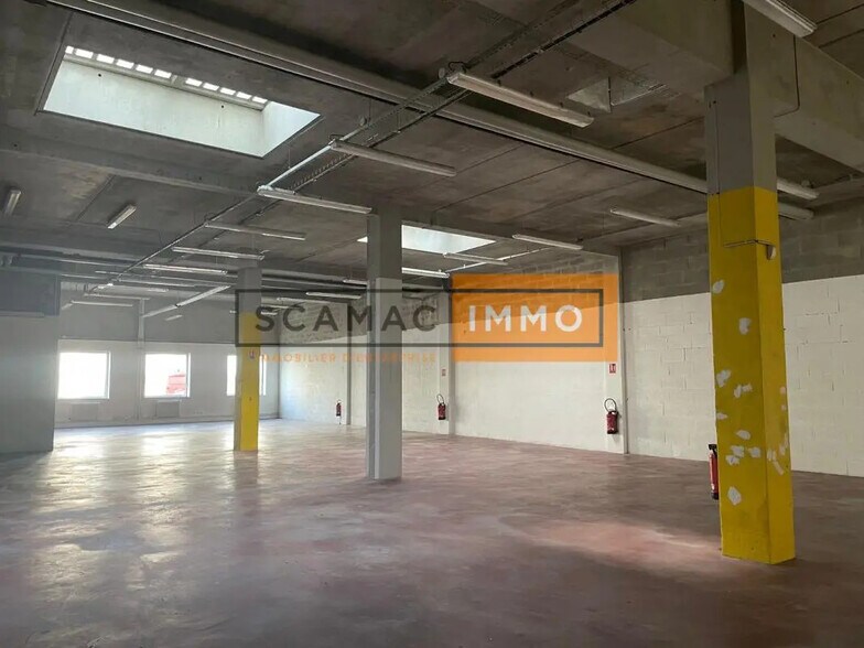 86 Avenue Louis Roche, 92230 Gennevilliers, Gennevilliers à louer - Photo de l’immeuble – Image 2 sur 8
