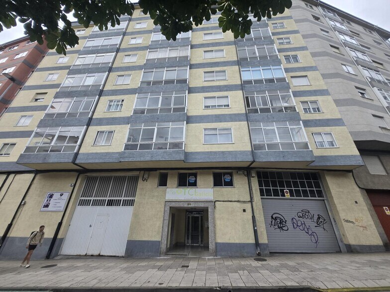 Bureau dans Lugo à vendre - Photo de l’immeuble – Image 2 sur 46