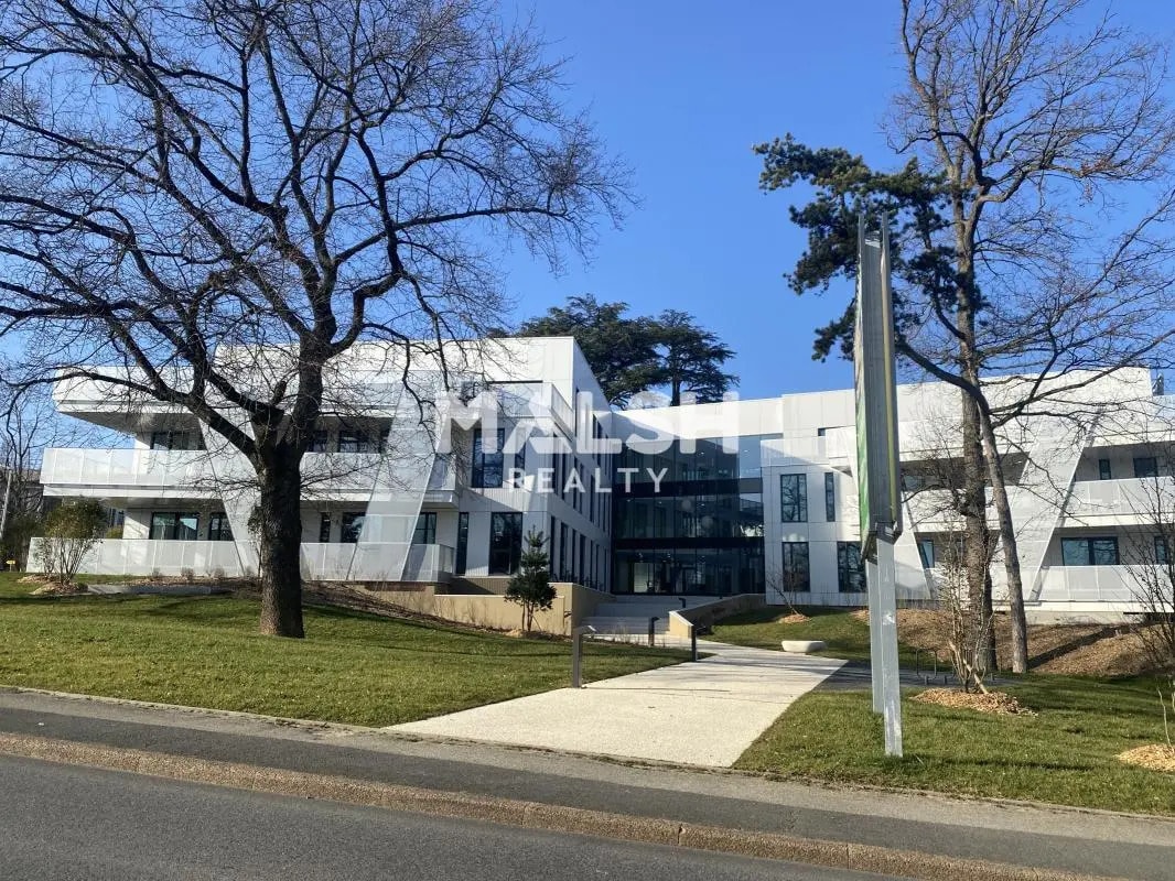 Bureau dans Limonest à louer Photo de l’immeuble– Image 1 sur 17