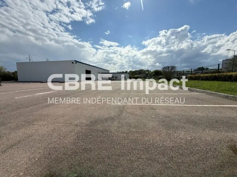 Industriel/Logistique dans Saint-Apollinaire à louer - Photo de l’immeuble – Image 3 sur 7