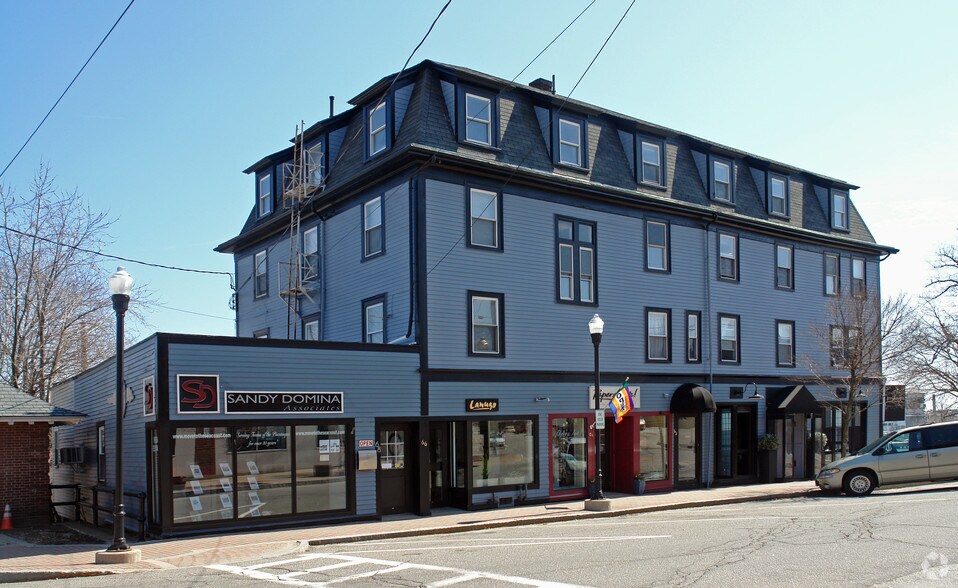 60-68 Wallingford Sq, Kittery, ME à vendre - Photo de l’immeuble – Image 2 sur 2