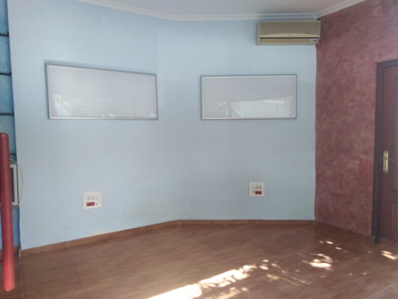 Local commercial dans Córdoba, Córdoba à louer - Photo de l’immeuble – Image 3 sur 10