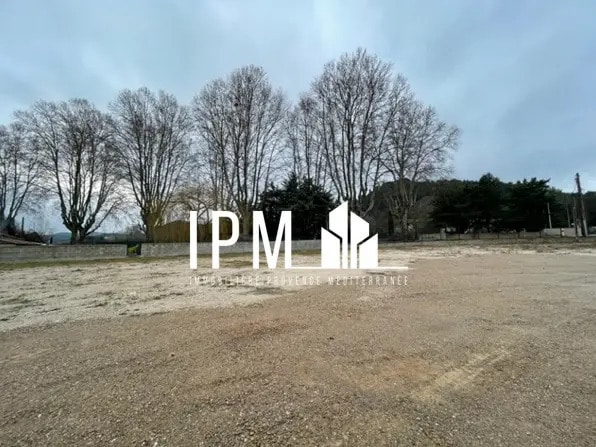Terrain dans Peyrolles-en-Provence à louer - Photo de l’immeuble – Image 1 sur 4