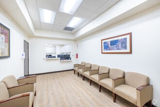 5525 Etiwanda Ave, Tarzana, CA à louer Photo de l’immeuble– Image 2 sur 9