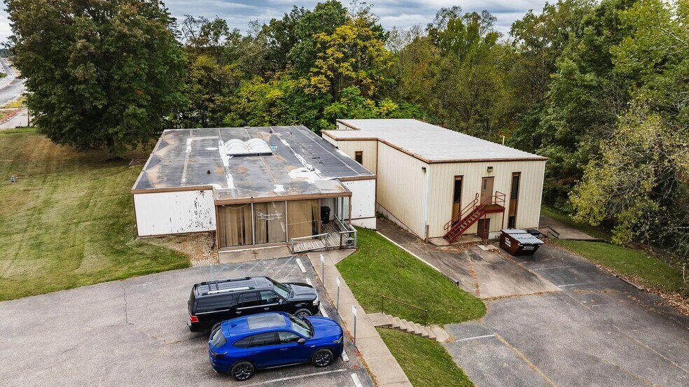12905 Emerson Ave, Parkersburg, WV à vendre - Photo de l’immeuble – Image 3 sur 45