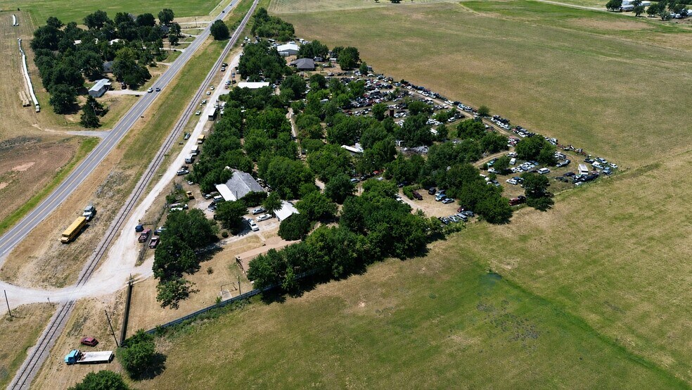 725 County Street, Tuttle, OK à vendre - Photo principale – Image 1 sur 25