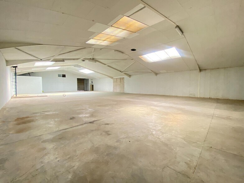 Industriel/Logistique dans Madrid, Madrid à louer - Photo de l’immeuble – Image 3 sur 7