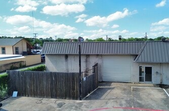 2800 W Division St, Arlington, TX à louer Photo de l’immeuble– Image 1 sur 7