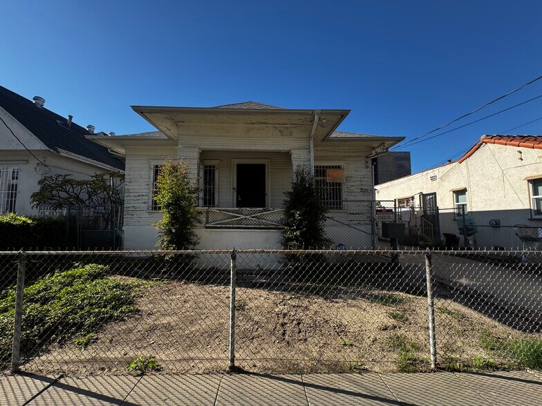 1025 Kenmore Avenue Ave, Los Angeles, CA à vendre - Photo de l’immeuble – Image 2 sur 6