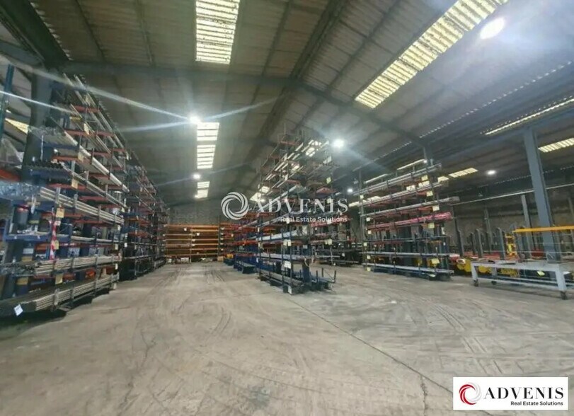 Local d’activités dans Bègles à louer - Photo de l’immeuble – Image 3 sur 3