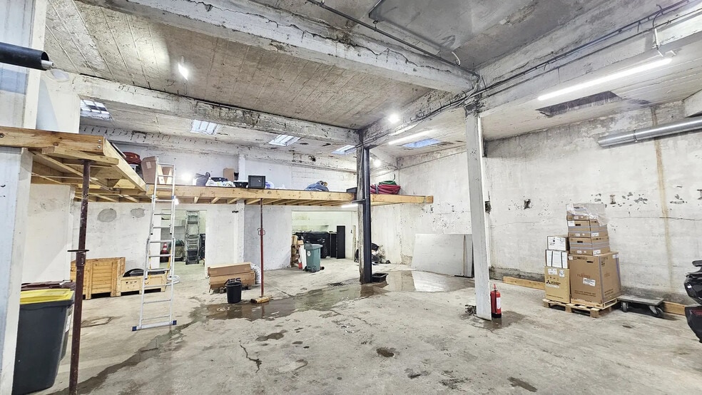 Local d'activités dans Champigny-sur-Marne à vendre - Photo intérieure – Image 2 sur 14