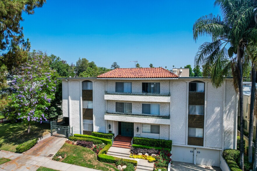 1218 Pine St, South Pasadena, CA à vendre - Photo de l’immeuble – Image 2 sur 14