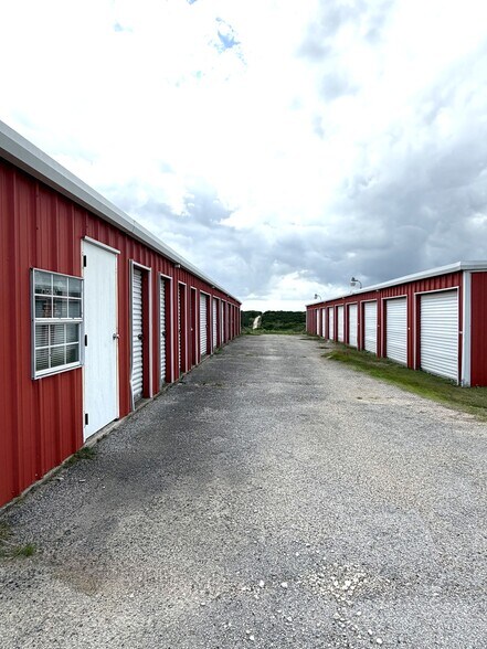 2699 N FM 56, Glen Rose, TX à vendre - Photo de l’immeuble – Image 3 sur 3