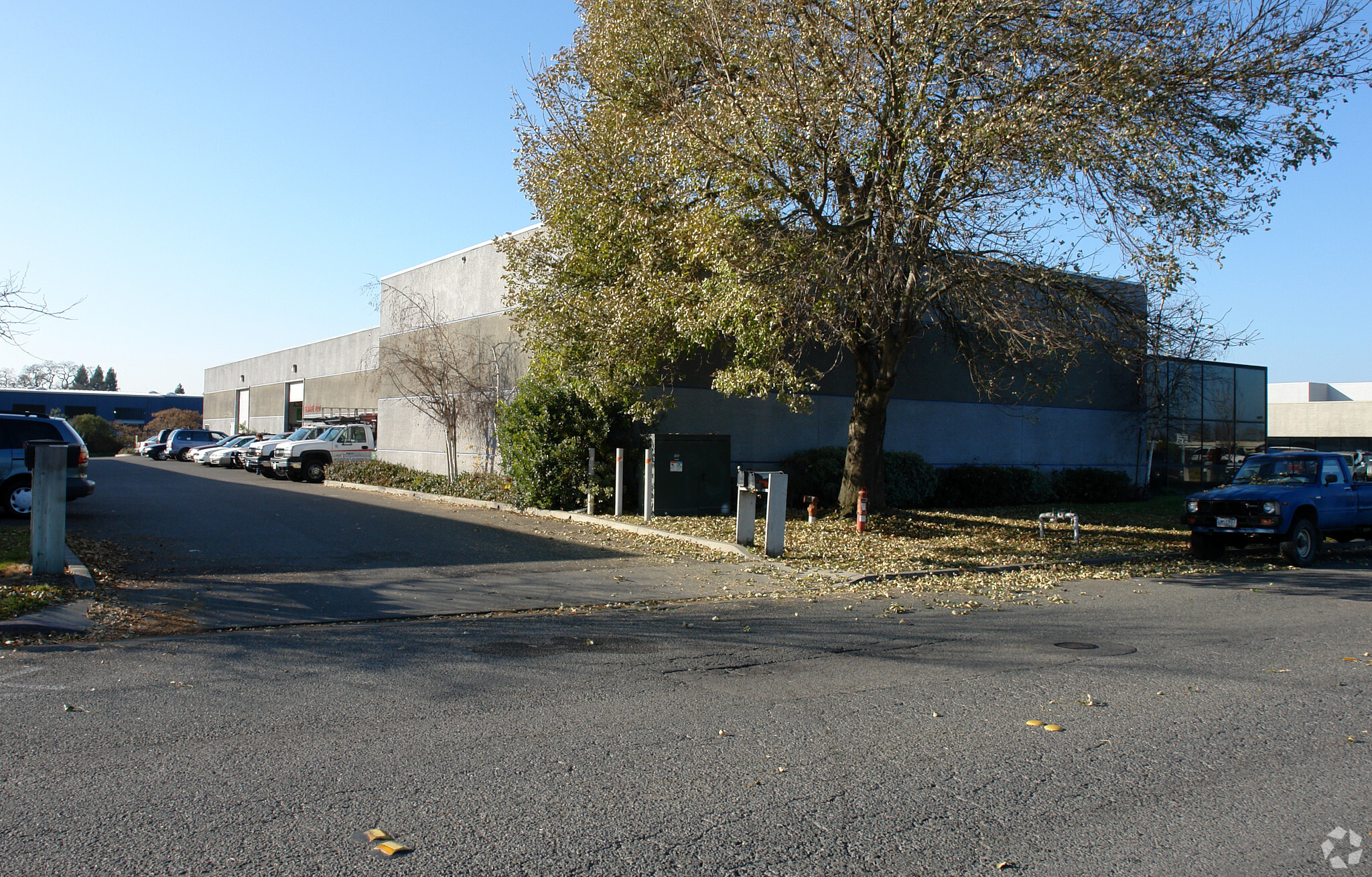3077 Wiljan Ct, Santa Rosa, CA à louer Photo de l’immeuble– Image 1 sur 5
