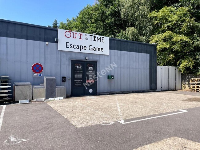 Plus de détails pour Local commercial à vendre