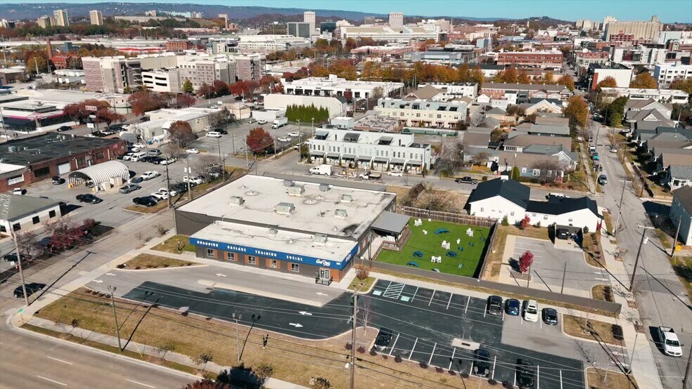 255 W 20th St, Chattanooga, TN à vendre - Vidéo sur l’annonce professionnelle – Image 2 sur 57