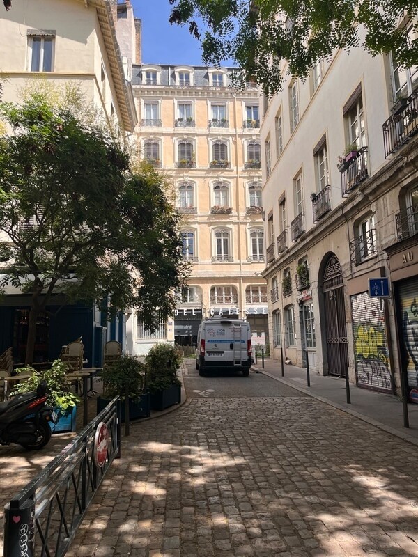 Plus de détails pour Local commercial à vendre