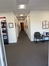 9371 Cypress Lake Dr, Fort Myers, FL à louer Photo intérieure– Image 1 sur 18