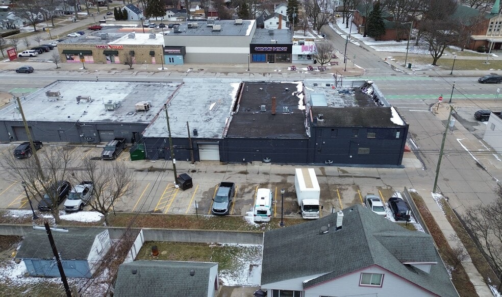 24121 John R Rd, Hazel Park, MI à vendre - Aérien – Image 3 sur 4