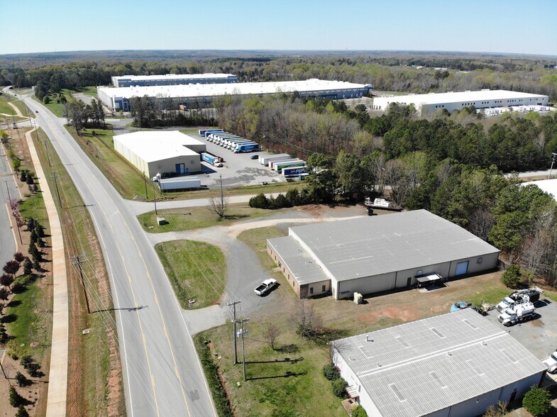 479 Springdale Rd E, Rock Hill, SC à louer - Photo de l’immeuble – Image 2 sur 6