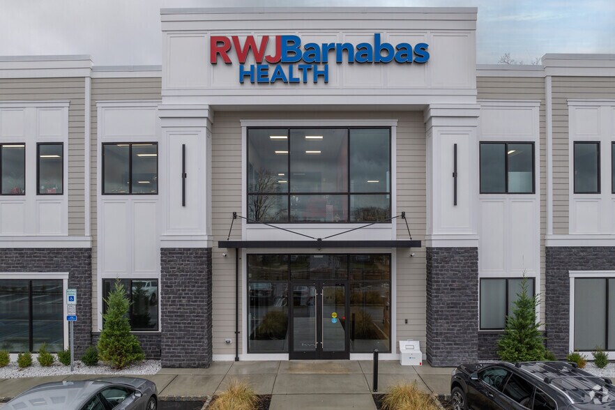 45 County Road 520, Marlboro, NJ à louer - Photo de l’immeuble – Image 3 sur 4