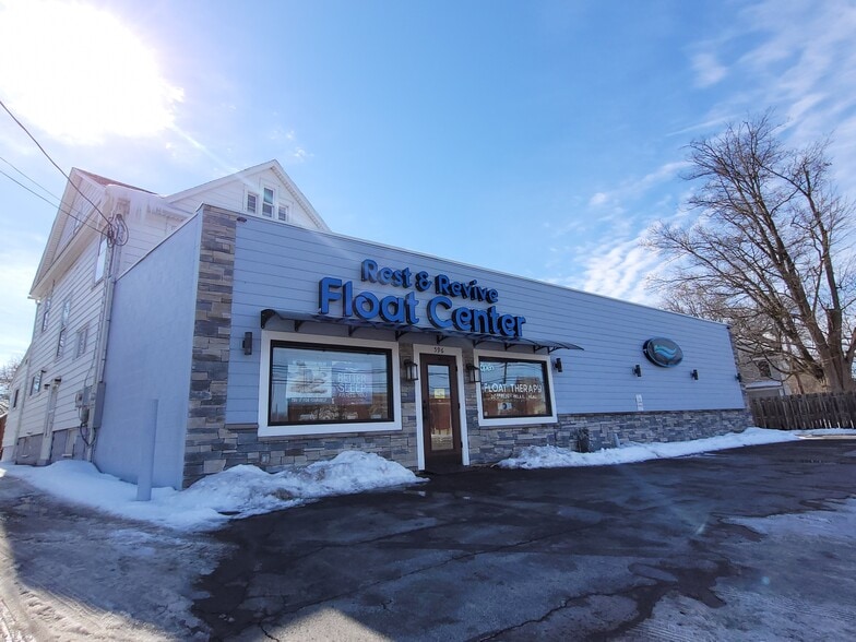 596 E Main St, Batavia, NY à louer - Photo principale – Image 1 sur 21