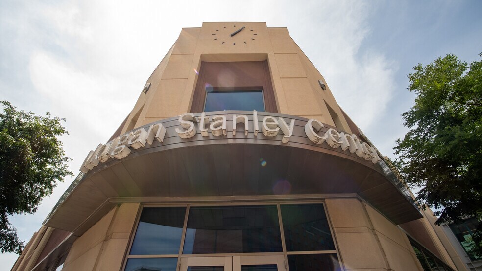 14 2nd St SW, Rochester, MN à louer - Photo de l’immeuble – Image 1 sur 23