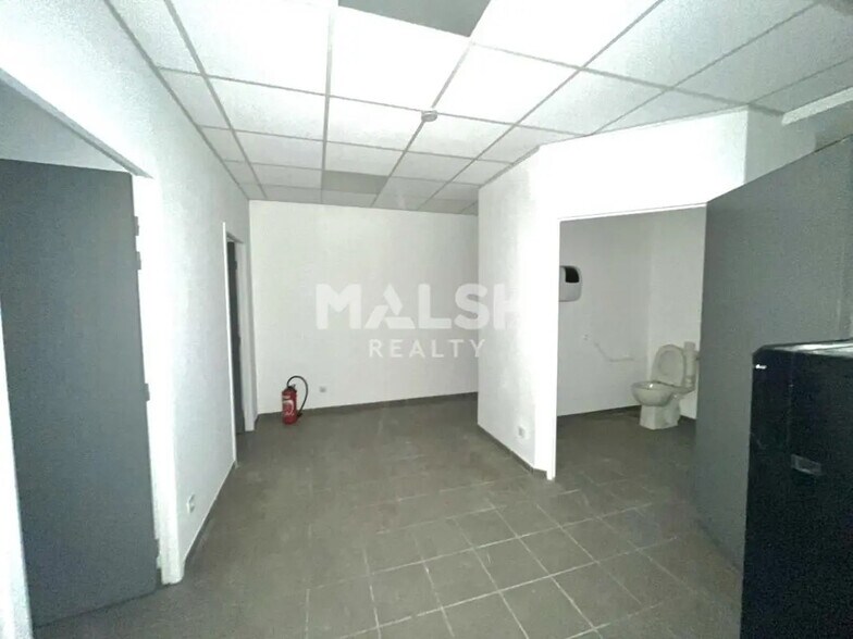 Local commercial dans Lyon à louer - Photo de l’immeuble – Image 3 sur 5