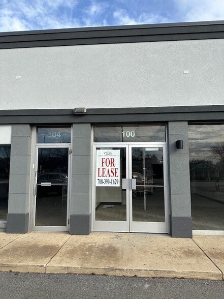 1012 N Washington St, Naperville, IL à louer - Photo de l’immeuble – Image 2 sur 6