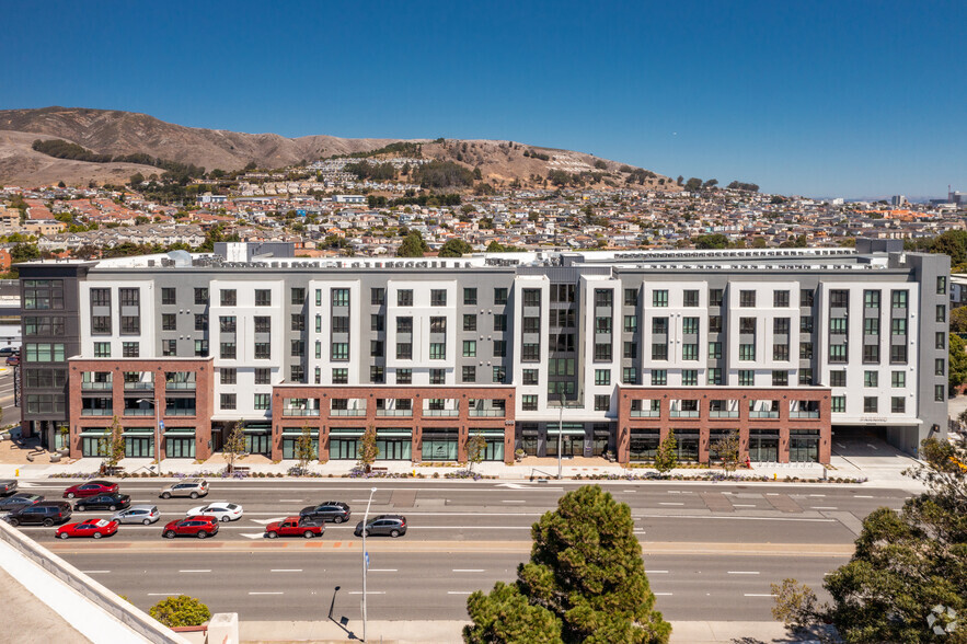 988 El Camino Real, South San Francisco, CA à louer - Photo de l’immeuble – Image 2 sur 29