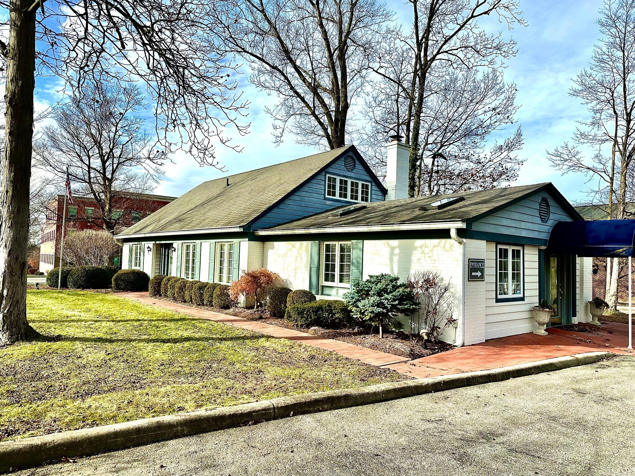 10 Shoshone Dr, Carmel, IN à louer Photo de l’immeuble– Image 1 sur 14