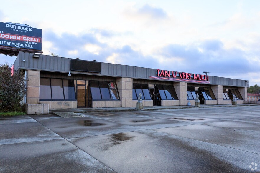 5200 W Bradburn Dr, Muncie, IN à louer - Photo principale – Image 1 sur 4