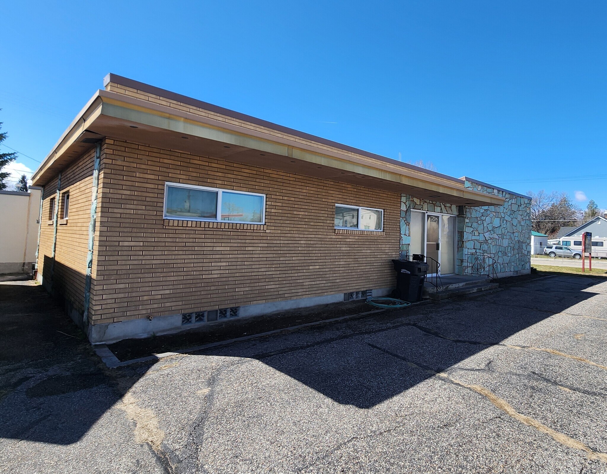 520 3rd St, Idaho Falls, ID à vendre Photo de l’immeuble– Image 1 sur 33