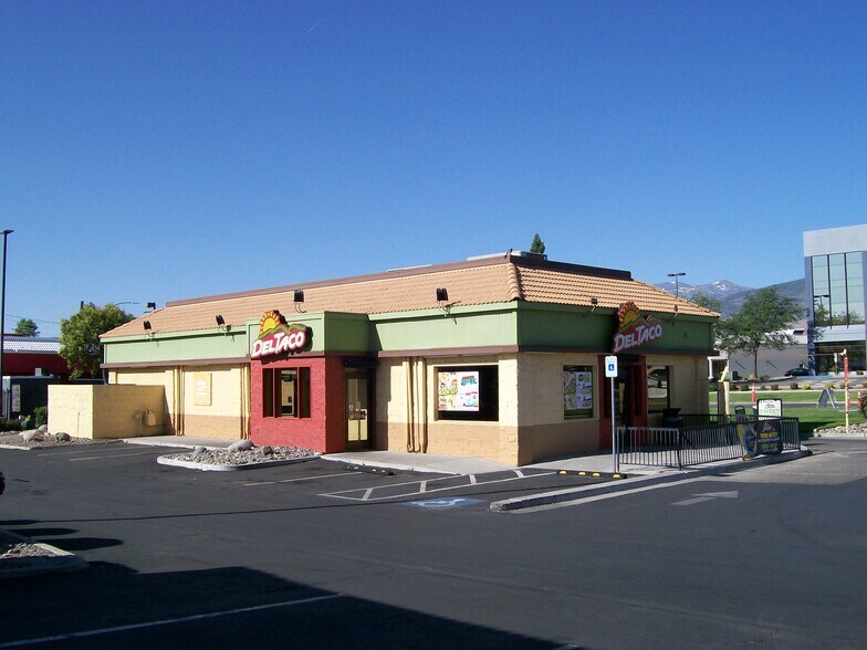 5880-5890 S Virginia St, Reno, NV à louer - Photo de l’immeuble – Image 2 sur 3