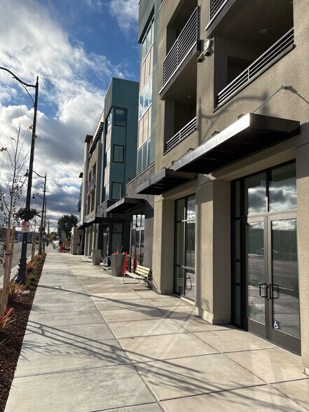 3041 El Camino Real, Santa Clara, CA à vendre - Photo de l’immeuble – Image 2 sur 5