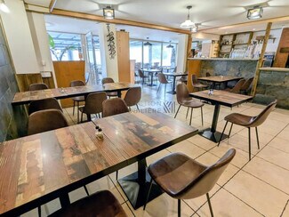 Plus de détails pour Local d'activités à louer