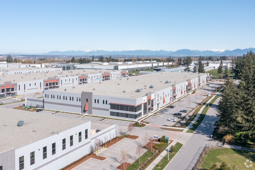 2945 190th St, Surrey, BC à louer - Photo de l’immeuble – Image 3 sur 4