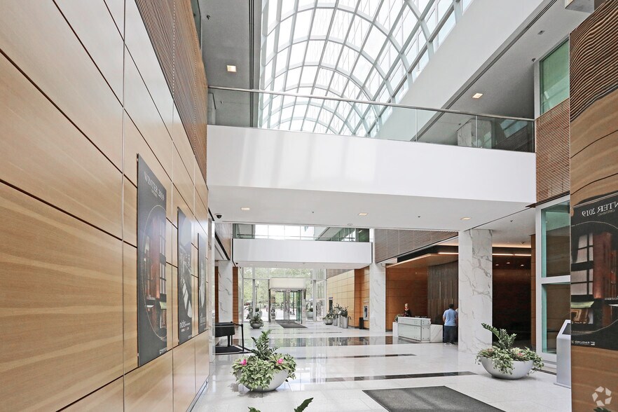 100 Westminster St, Providence, RI à louer - Hall d’entrée – Image 3 sur 10
