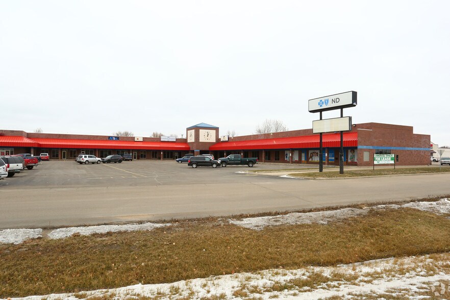 1308-1420 20th Ave SW, Minot, ND à louer - Photo de l’immeuble – Image 3 sur 8