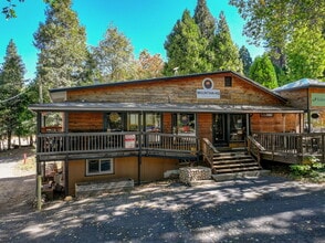 1224 Oak Cir, Arnold, CA à louer Photo de l’immeuble– Image 1 sur 9