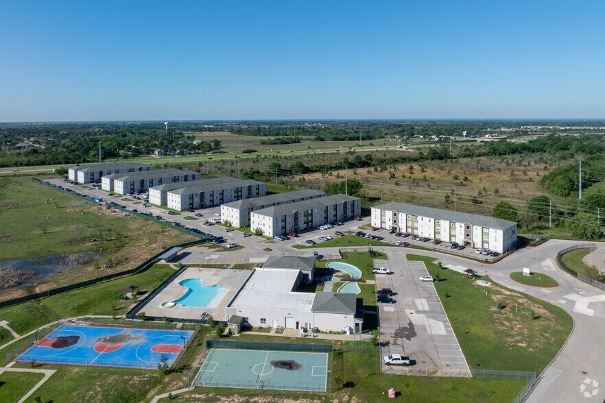 702 Santee St, Prairie View, TX à vendre - Aérien – Image 3 sur 5
