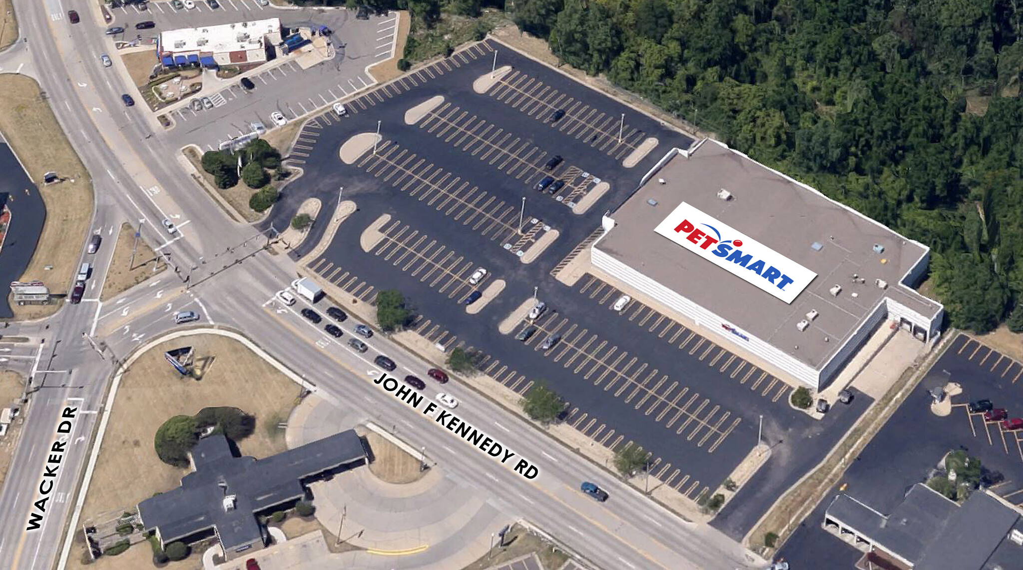 1300 John F. Kennedy Rd, Dubuque, IA à louer Photo principale– Image 1 sur 4