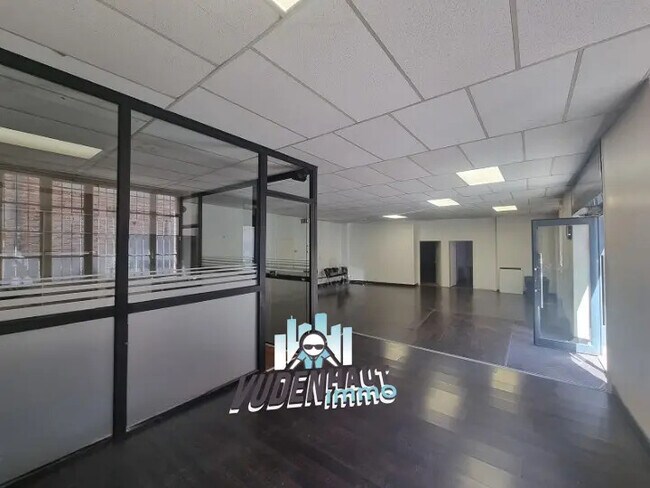 Plus de détails pour Bureau à vendre