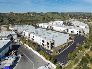 28715-28727 W Industry Dr, Valencia, CA - VUE AÉRIENNE  vue de carte - Image1