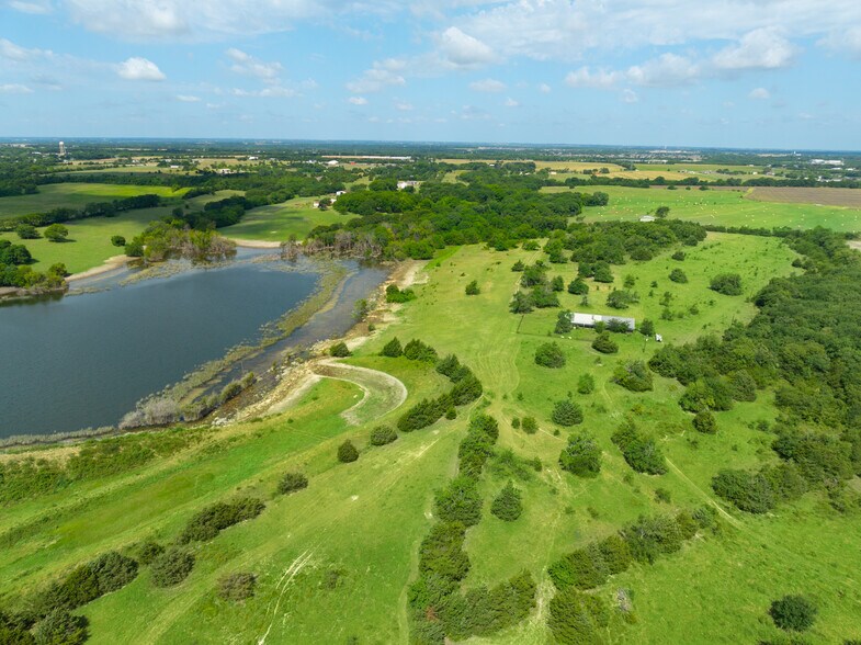 318 Cold Springs Rd, Van Alstyne, TX à vendre - Photo de l’immeuble – Image 2 sur 18