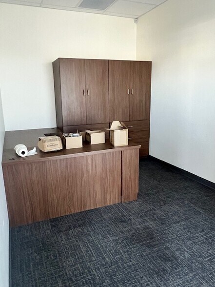 754 W Gold Coast Rd, Papillion, NE à louer - Photo intérieure – Image 3 sur 8