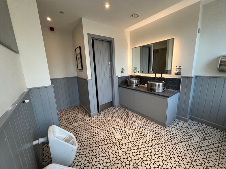 11 North St, Midhurst à louer - Photo de l’immeuble – Image 3 sur 7