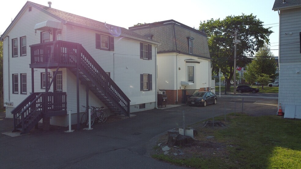158 Broad St, Milford, CT à vendre - Photo de l’immeuble – Image 3 sur 3