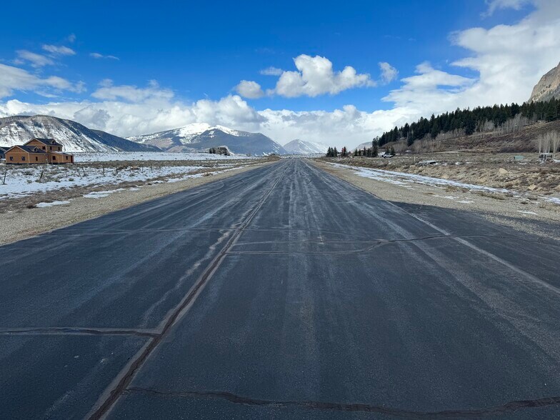 136 N Avion Dr, Crested Butte, CO à vendre - Photo de l’immeuble – Image 3 sur 4