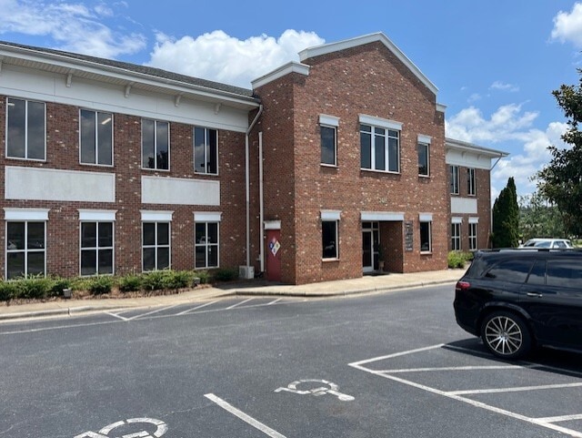 2435 Plantation Center Dr, Matthews, NC 28105 - Lot 220 -  - Photo intérieure - Image 1 of 15